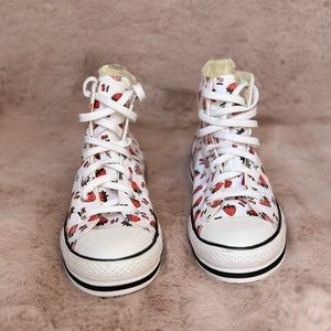 Converse Strawberry print